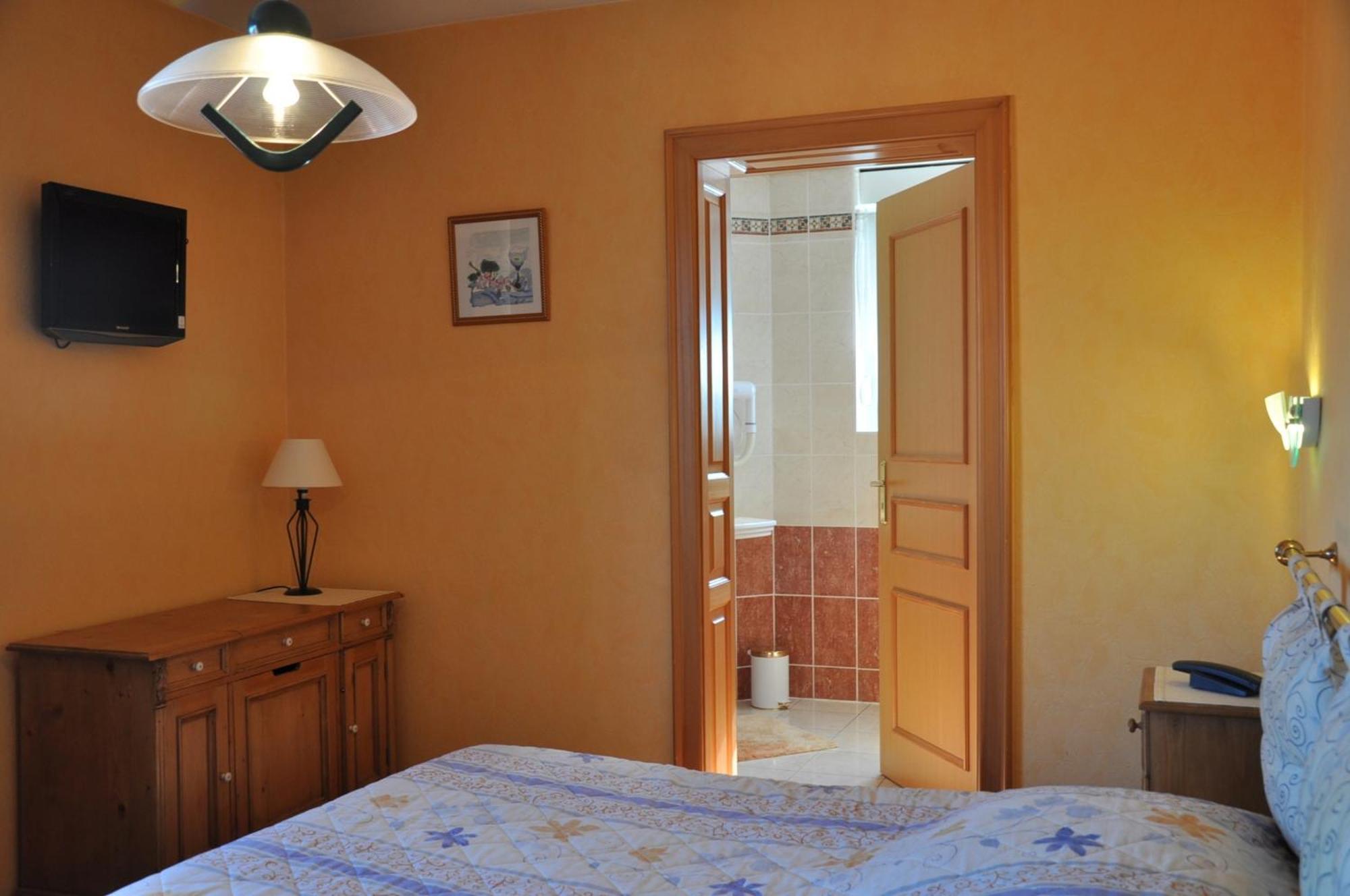 Hotel-Restaurant A La Couronne Kilstett Room photo